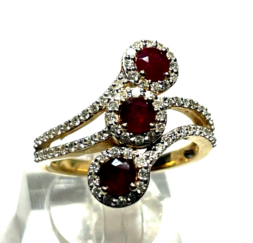 Atemberaubender massiver 585 Gold 14 K Ring 3x Rubin + 80 Diamanten Paveé RG 571