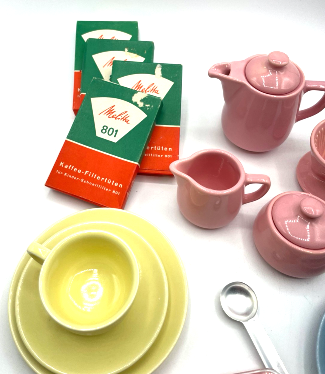 mid century Kinder Melitta Kaffee Geschirr mit Filter + Filtertüten Dachboden2