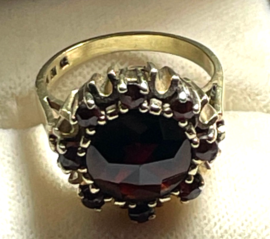 Edler 333 Gold 8 K Ring 9 x Granat Ø 17,2 mm RG 54 solide Handarbeit Juwelier1