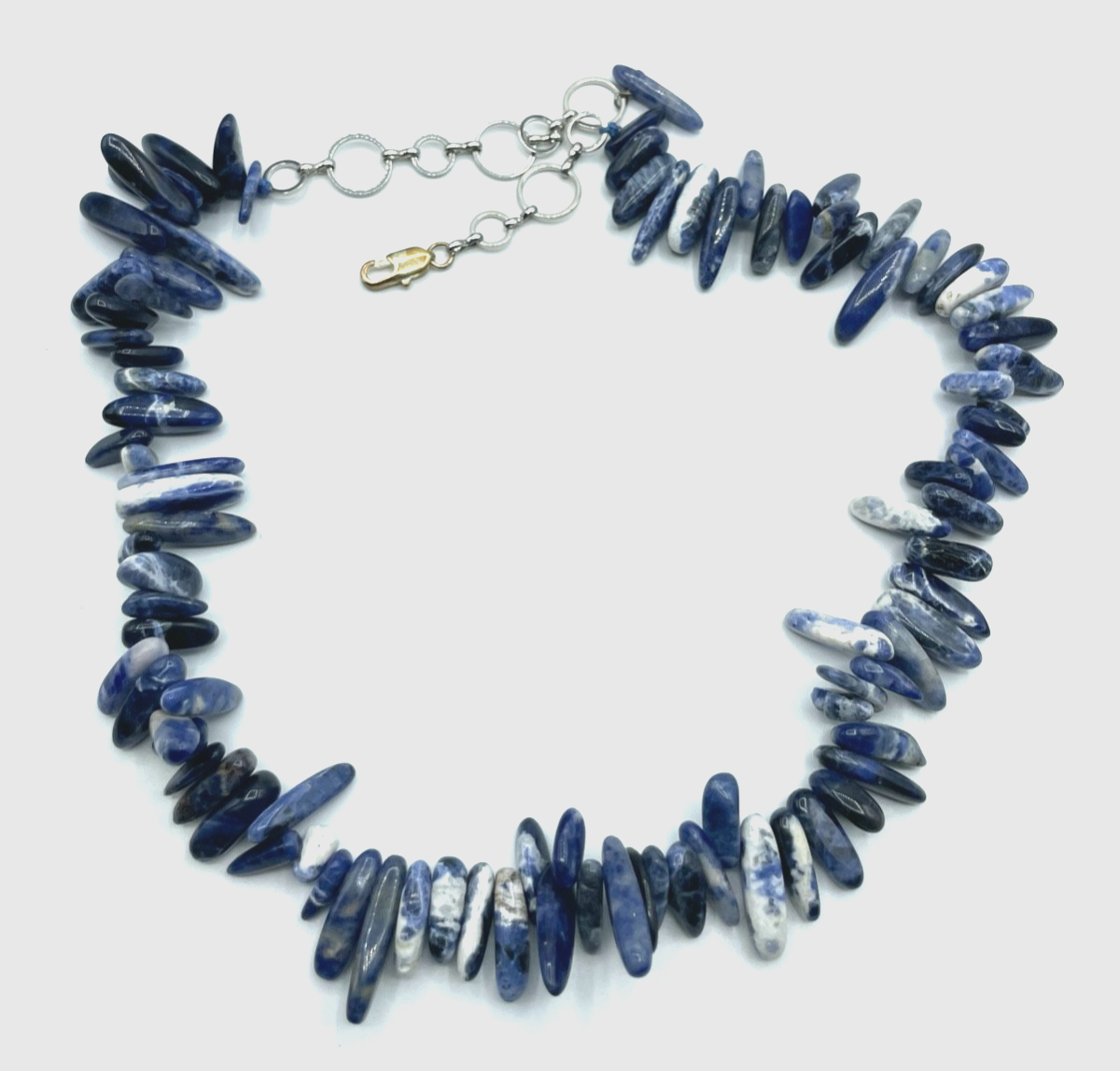 Attraktive Sodalith Stäbchen Halskette Collier 47-53 cm tragbar B 20 mm gepfl.5