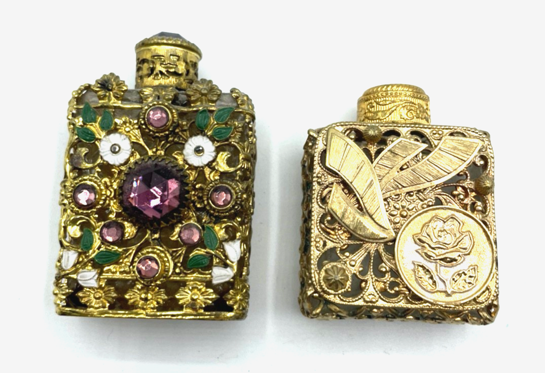 2 x vintage und hübsch dekorierte Parfum Flakon vergoldet  Fläschchen Handarbeit1
