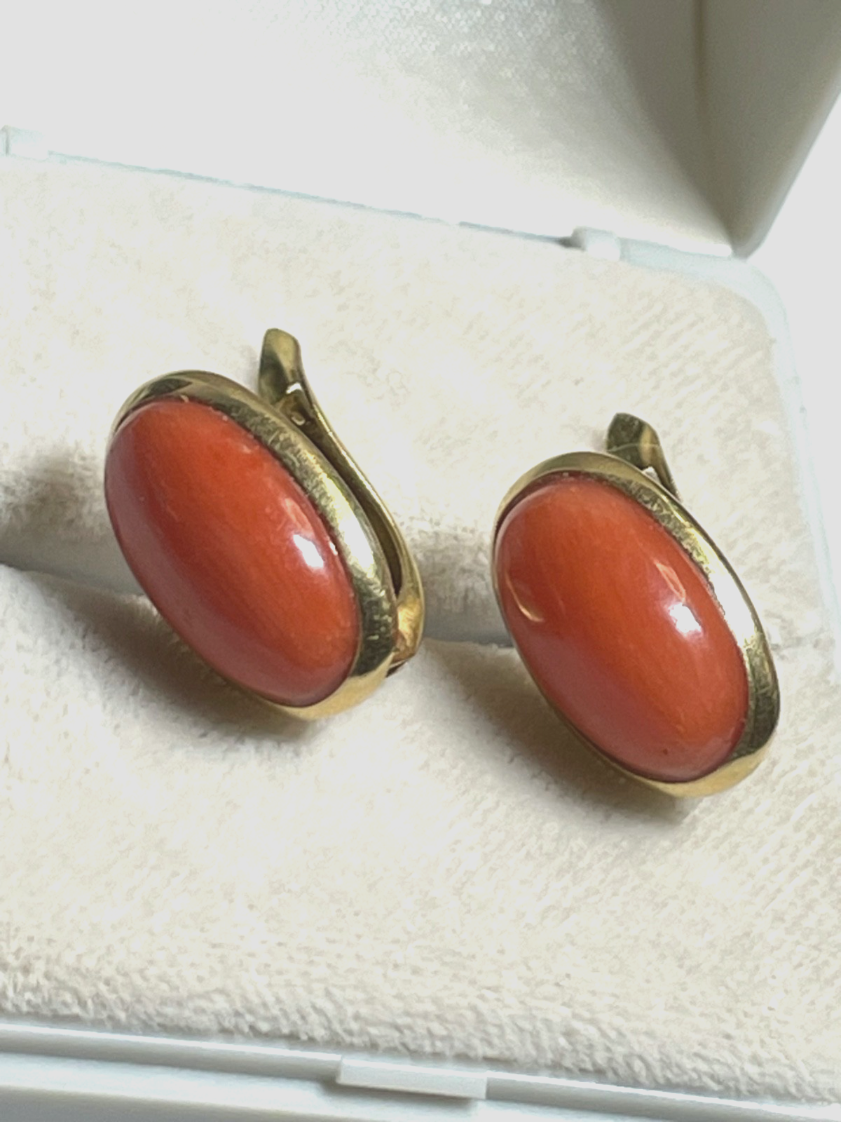Solide 750 Gold 18 K Ohrringe Natur Lachs Koralle Cabochon Juwelier Klassiker8