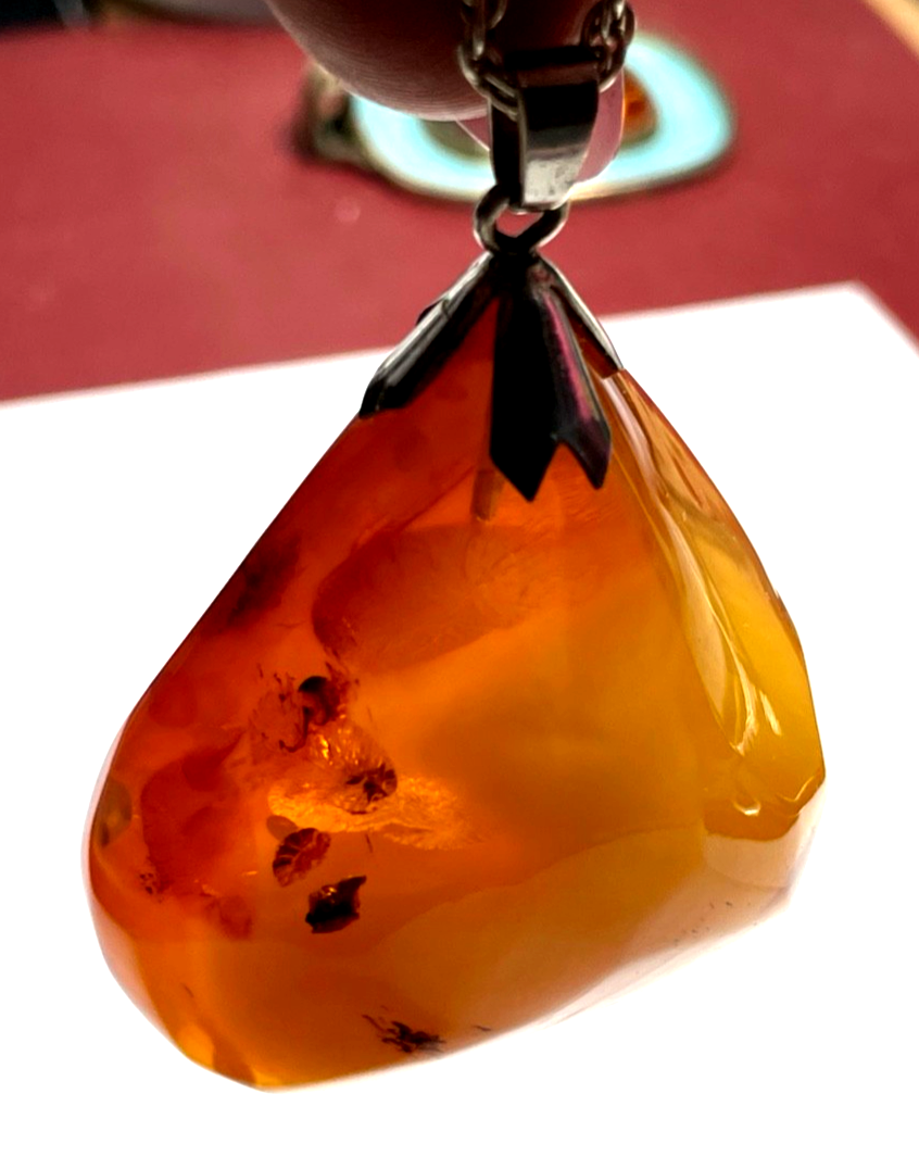 Mächtiger vintage Natur Bernstein Nugget poliert Anhänger Echtsilber Kordelkette12