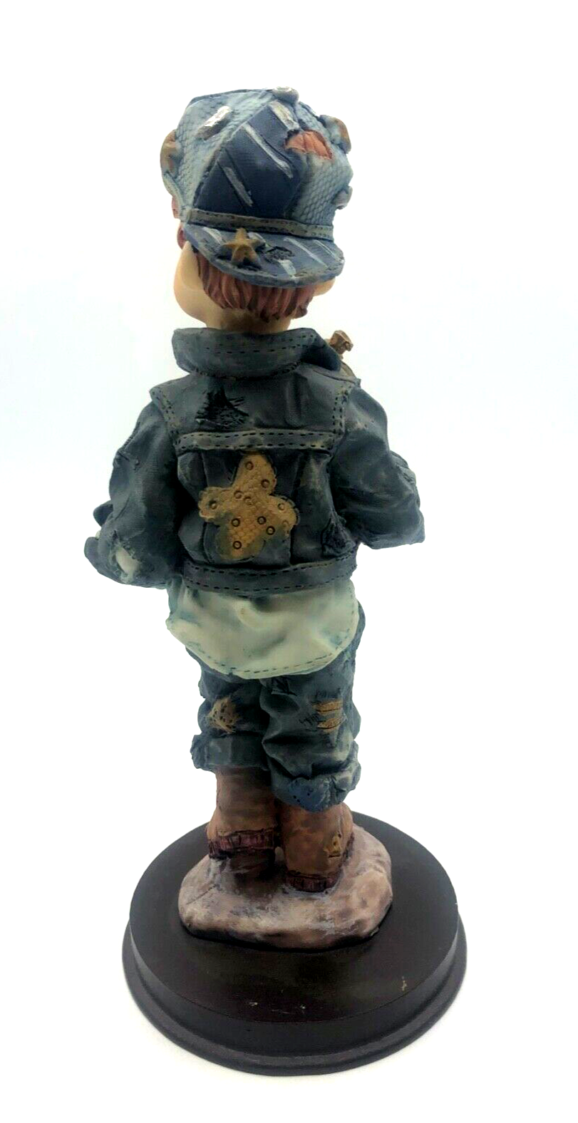 Hübsche Deko Figur kleiner Junge Bub mit Jeans Kleidung und Trompete H 20,5 cm3