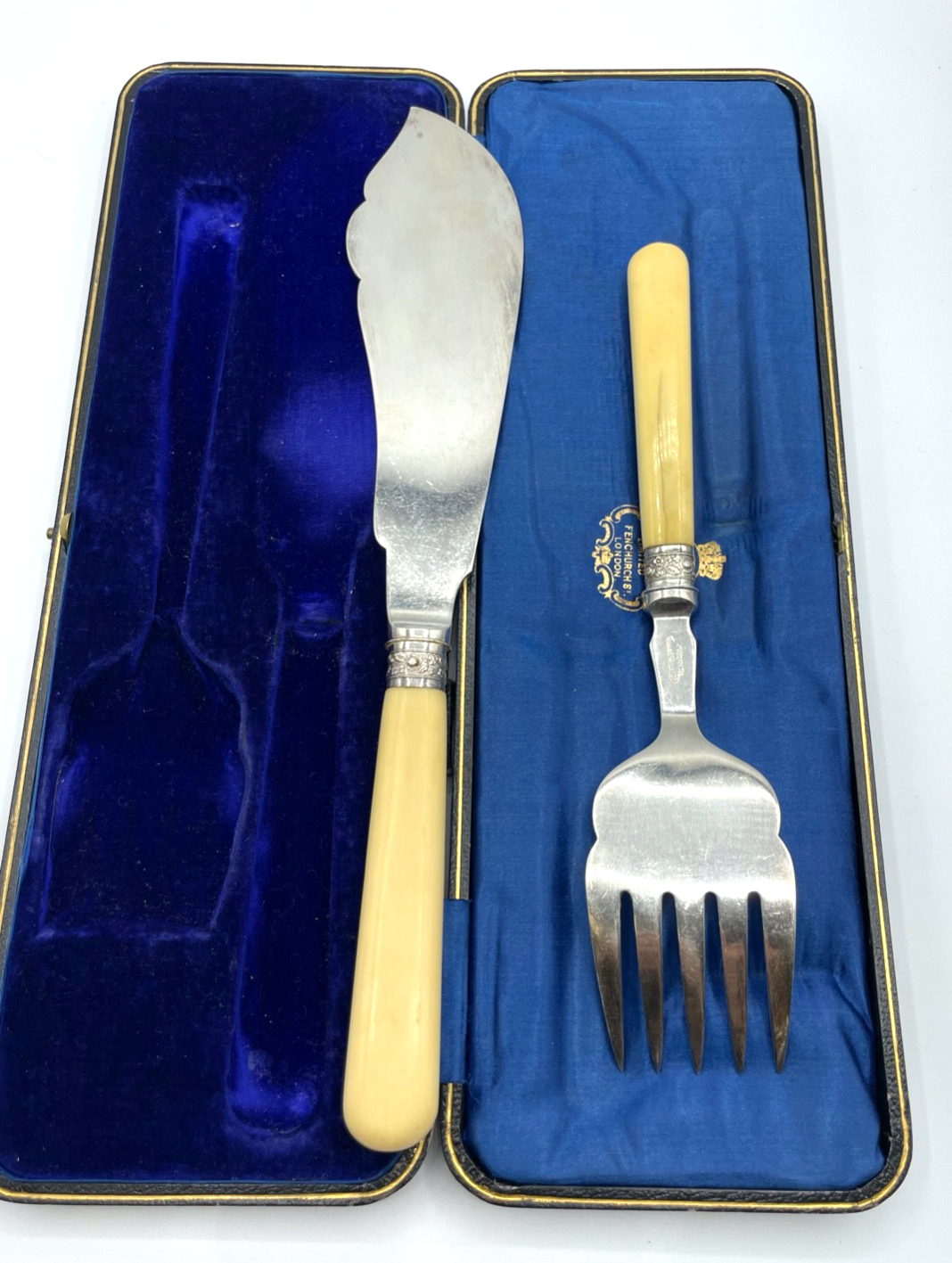 Antik England gr Vorleger Fischbesteck versilbert um 1900 im Etui sehr schön5
