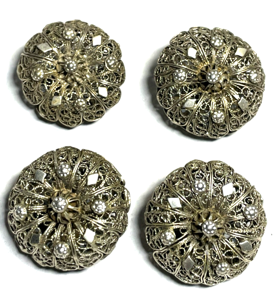 Antik 4 gr. filigrane Silber Knöpfe Silberdraht Tracht Folklore Handarbeit Ø 3cm0