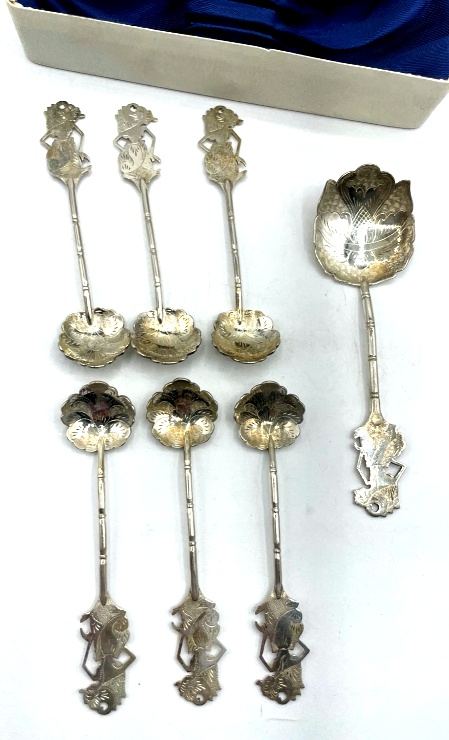 Vintage Indonesien 700 Silber Wayang Löffel Set 7 Stück. unbenutzt in Box 112 Gr2