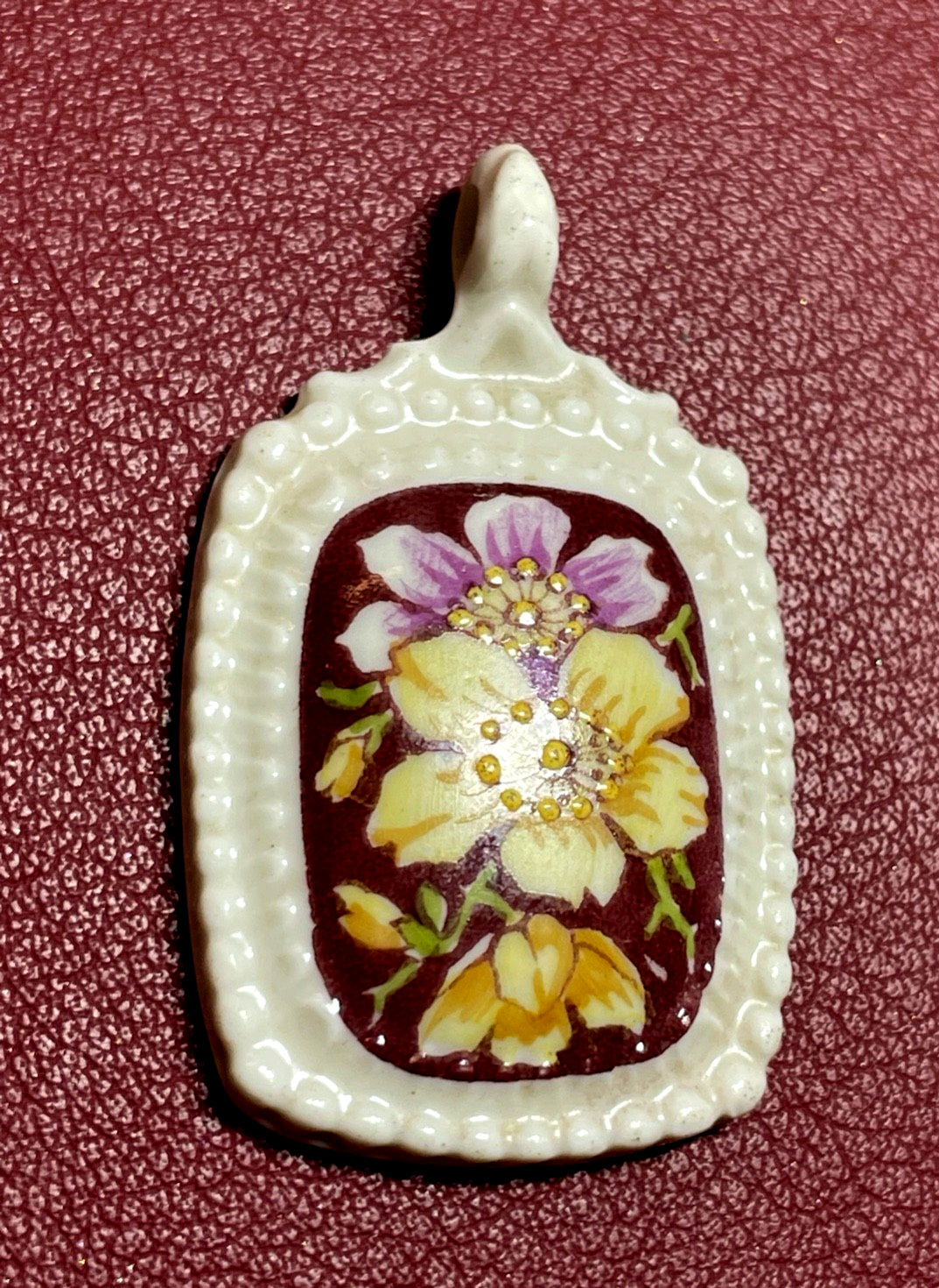 Antik Porzellan Anhänger 30erJ handgemalt Blumen Bukett H 48 x B 30 mm top gepfl0