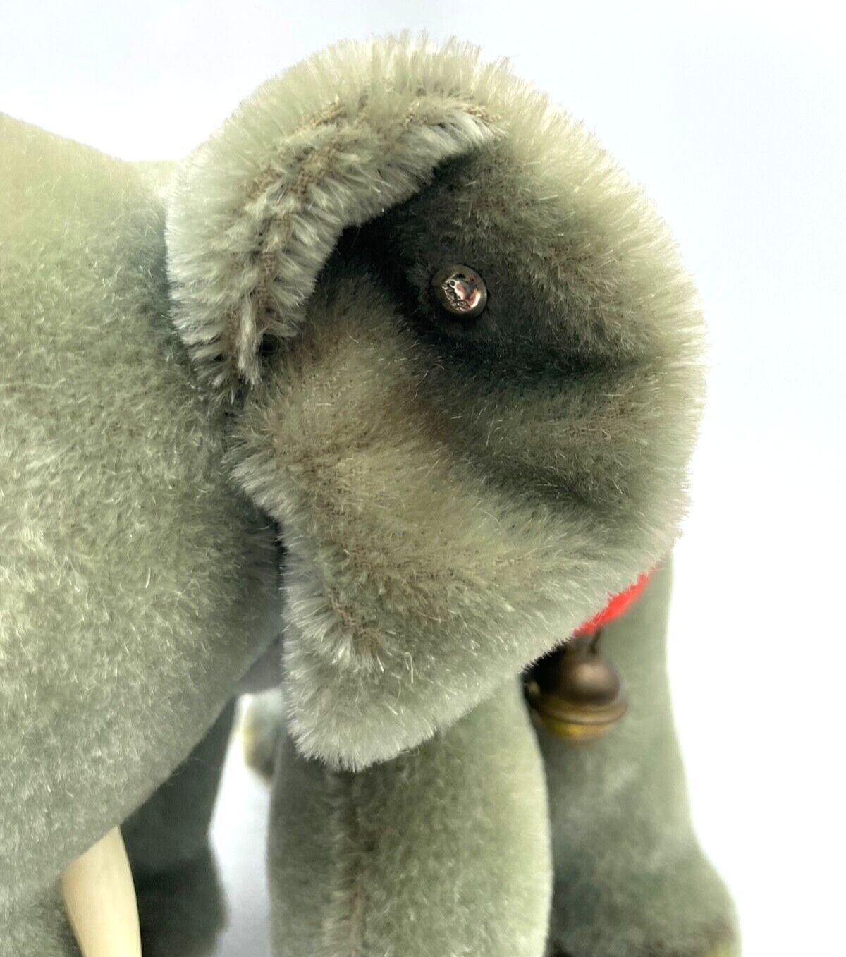 Großer Steiff Elefant Zirkuselefant mit Sattel Knopf Glöckchen H 16 cm L 22 cm4
