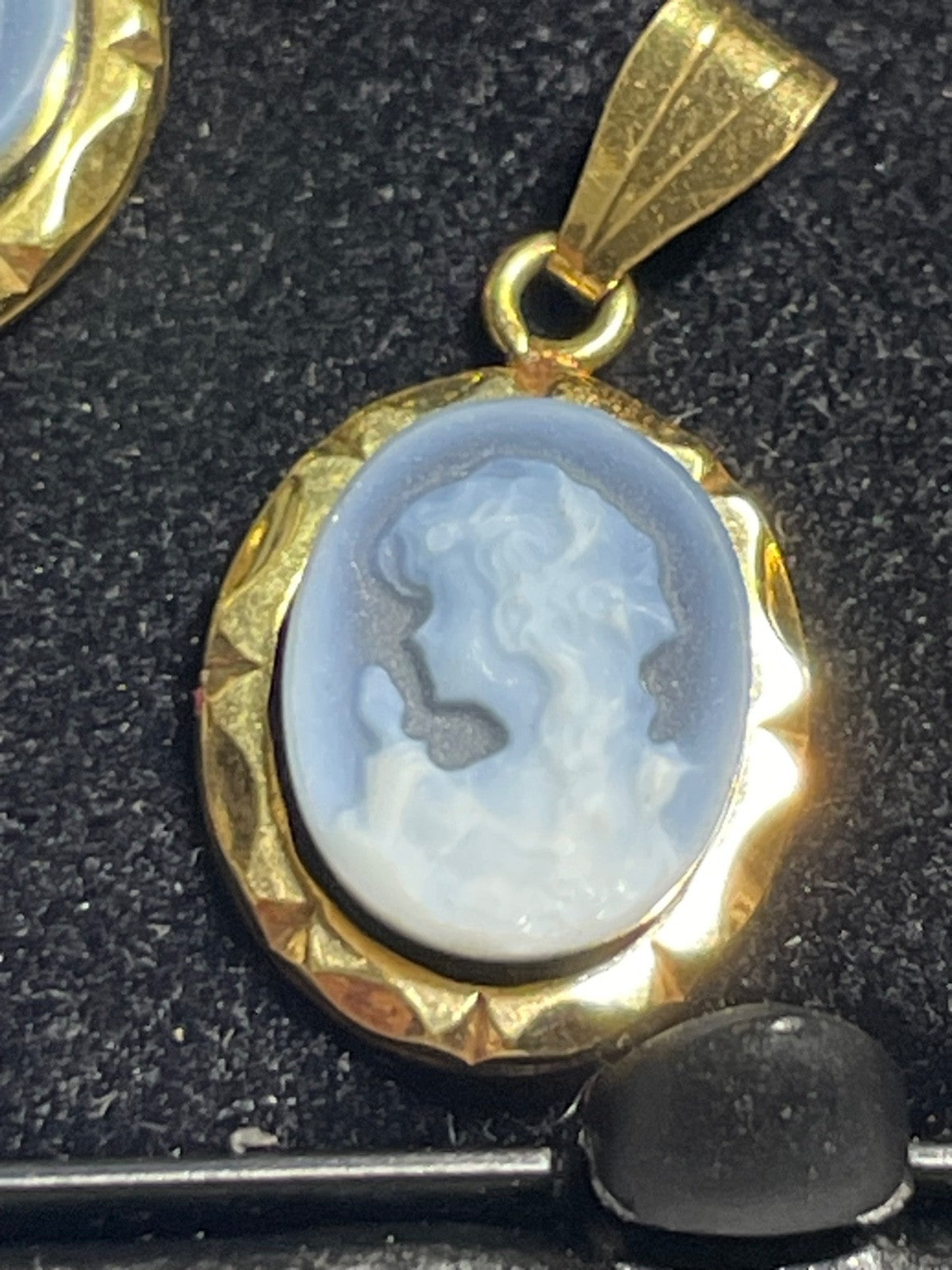 333 Gold Cameo blue Onyx Ohrringe und Anhänger Set Kamee1