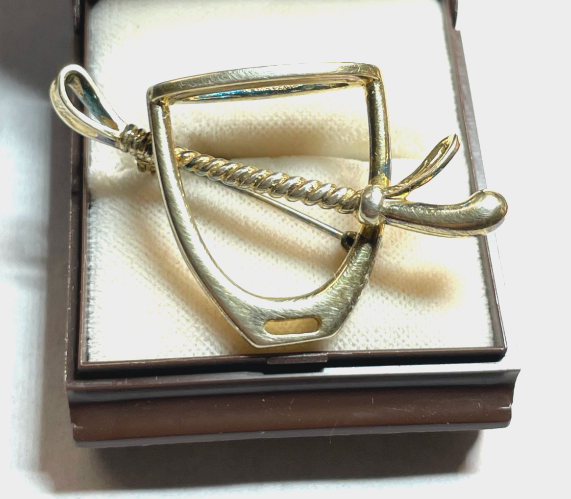 Vintage 925 Silber vergoldet Pferdefreund Brosche Steigbügel + Gerte gepflegt5