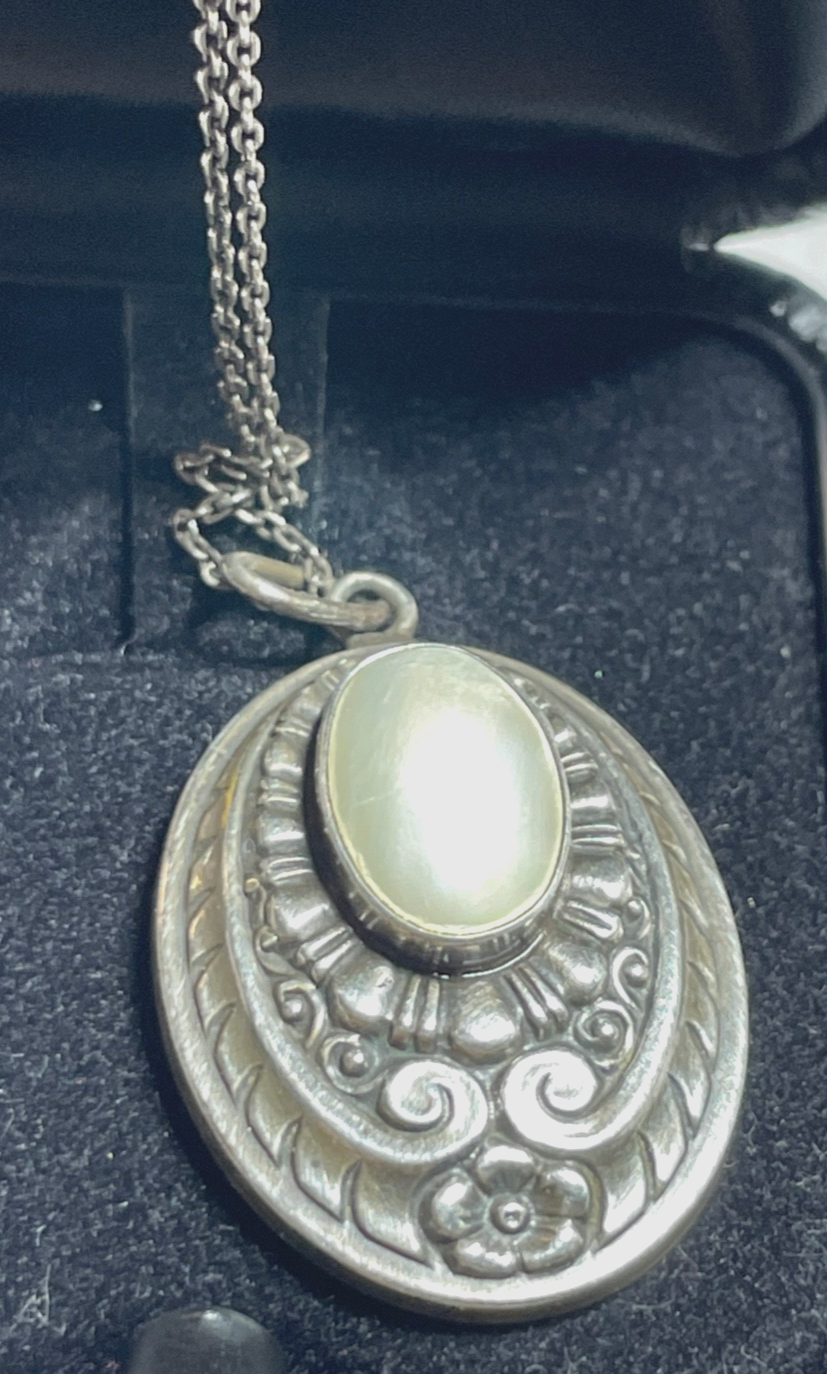 Antik Jugendstil 800 Silber Kette mit Anhänger Perlmutt Einlage sehr gepflegt2