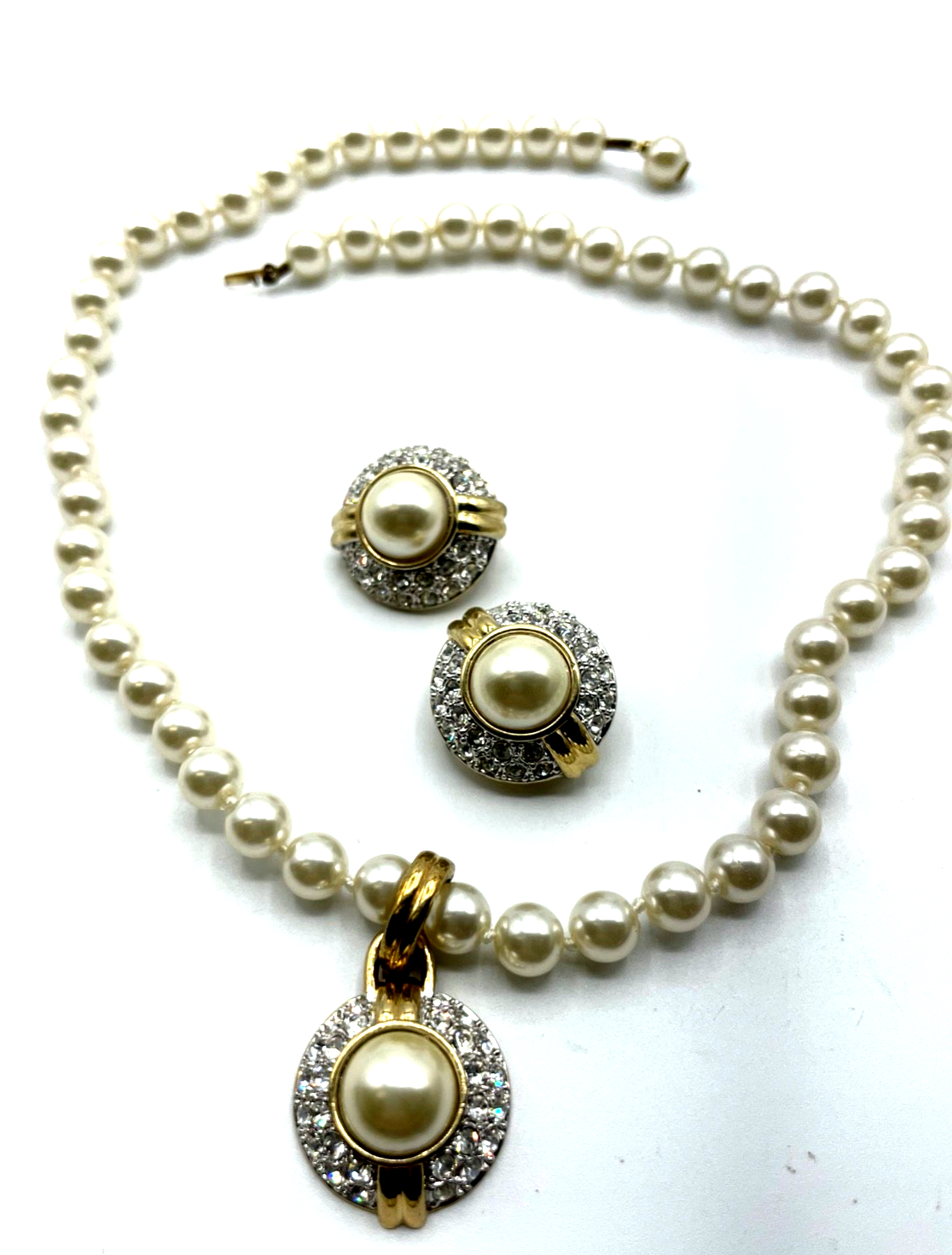 Eleganter Modeschmuck Set Halskette + Clips faux Perlen + Swarovski Clip gepfl.4