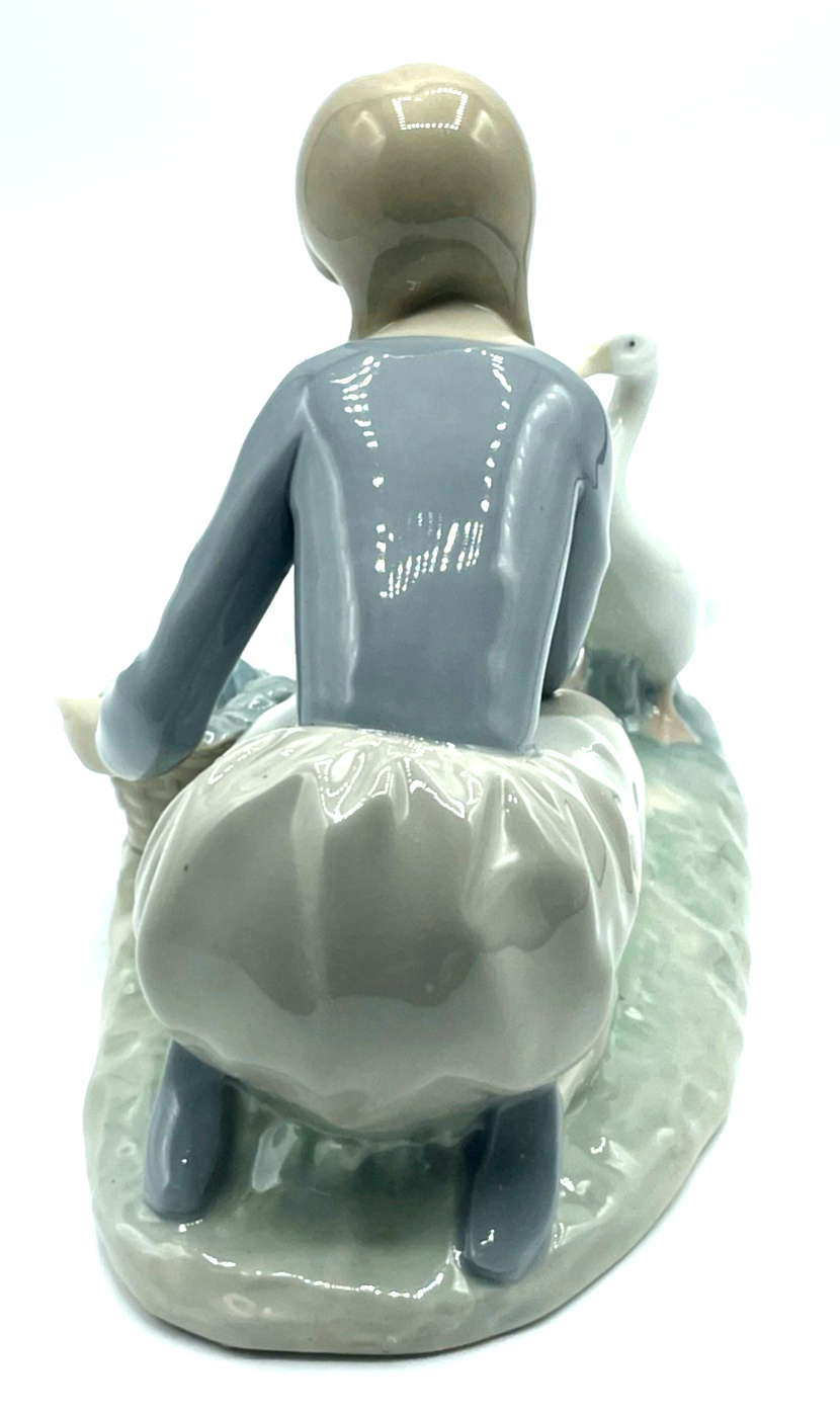 Vintage Lladro Porzellan Figur 4849 food for ducks Enten füttern top condition5