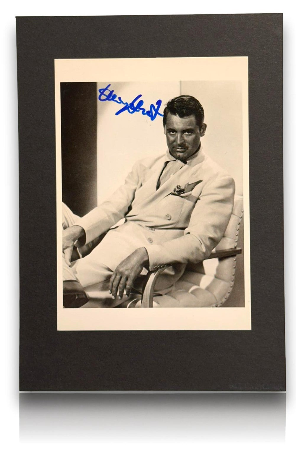 Cary Grant Autogramm Foto signiert Filzstift 15x11 cm Hollywood Klassiker0