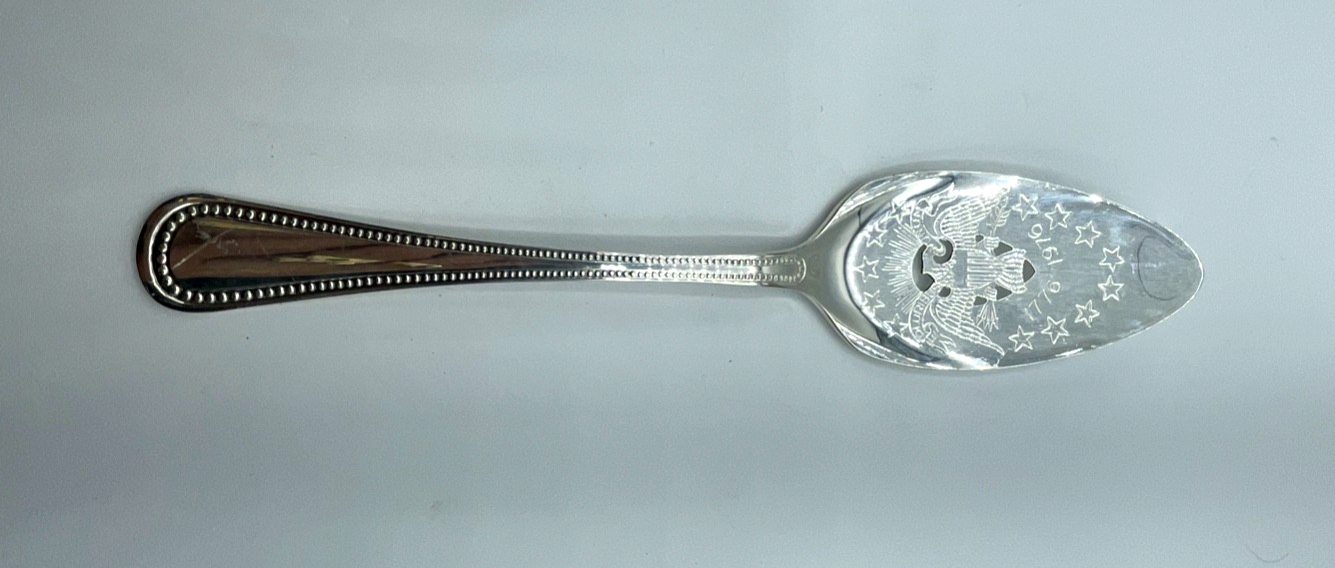 Vintage versilberter Tortenheber Gebäckheber Zweihundertjahrfeier USA Revolution1