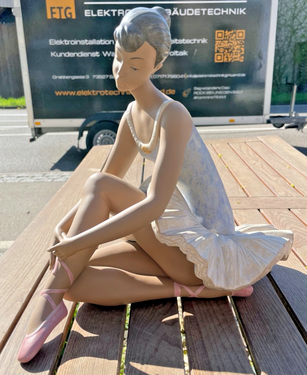 Große !!! Lladro Porzellan Figur Ballerina Ballett anmutige Tänzerin H 37 cm3