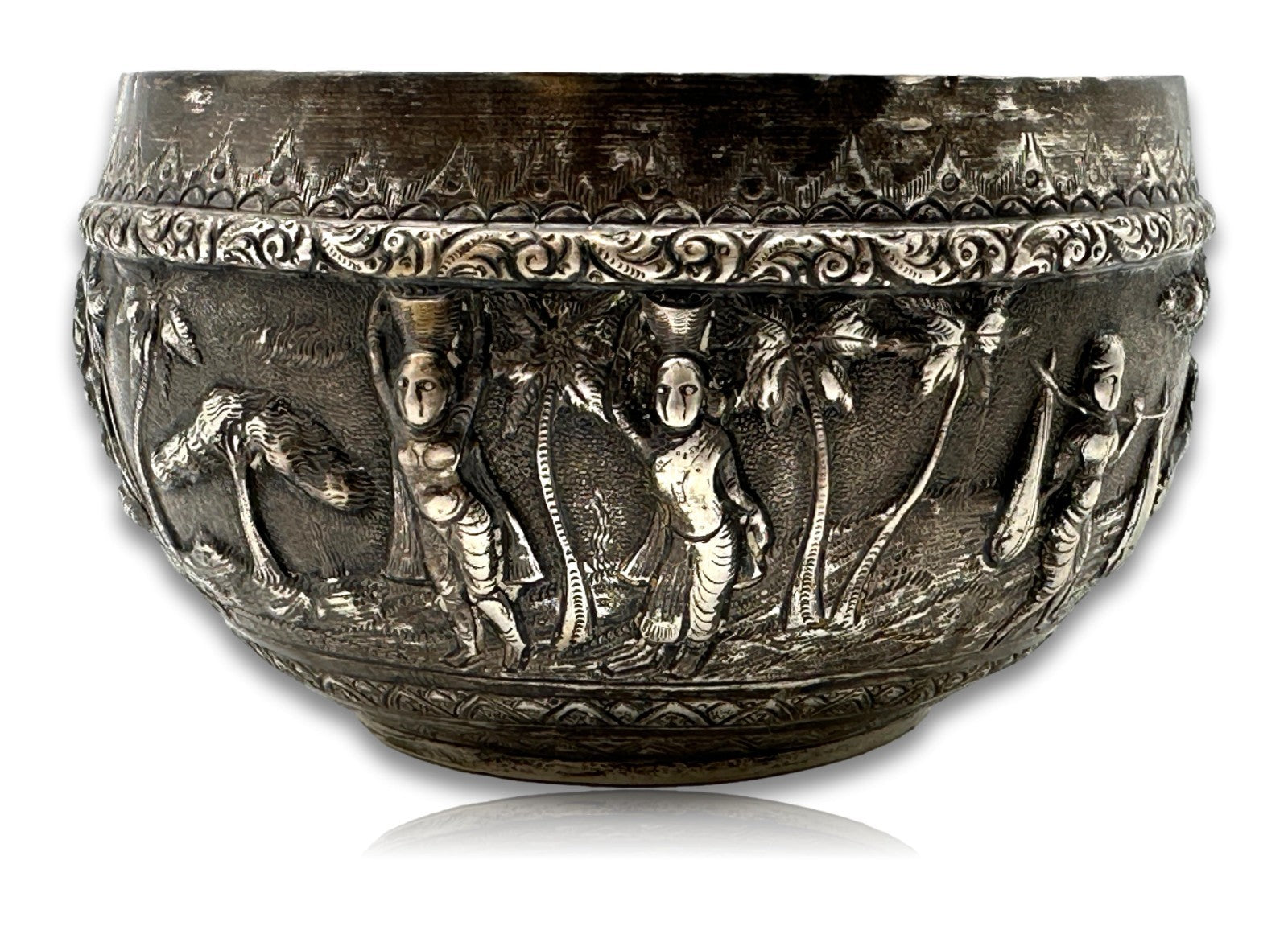 Silberschale mit figürlichem Hochreliefdekor – Südostasien - ca. 1900/30 - Burma1