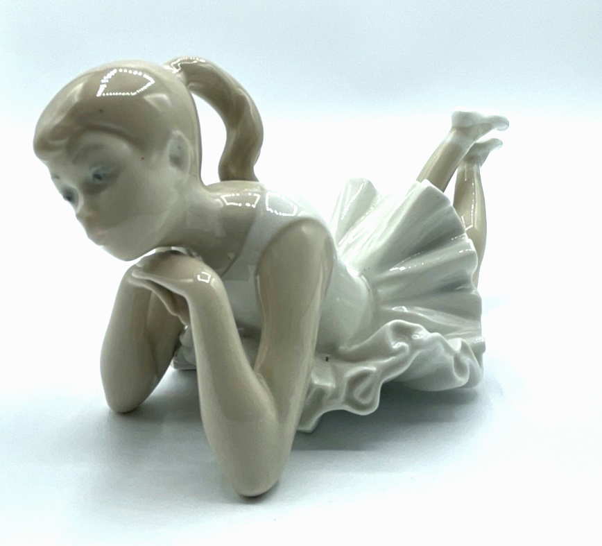Lladro Nao Porzellan Figur nachdenkliche Ballerina Ballett Pensativa 00149 L22,55