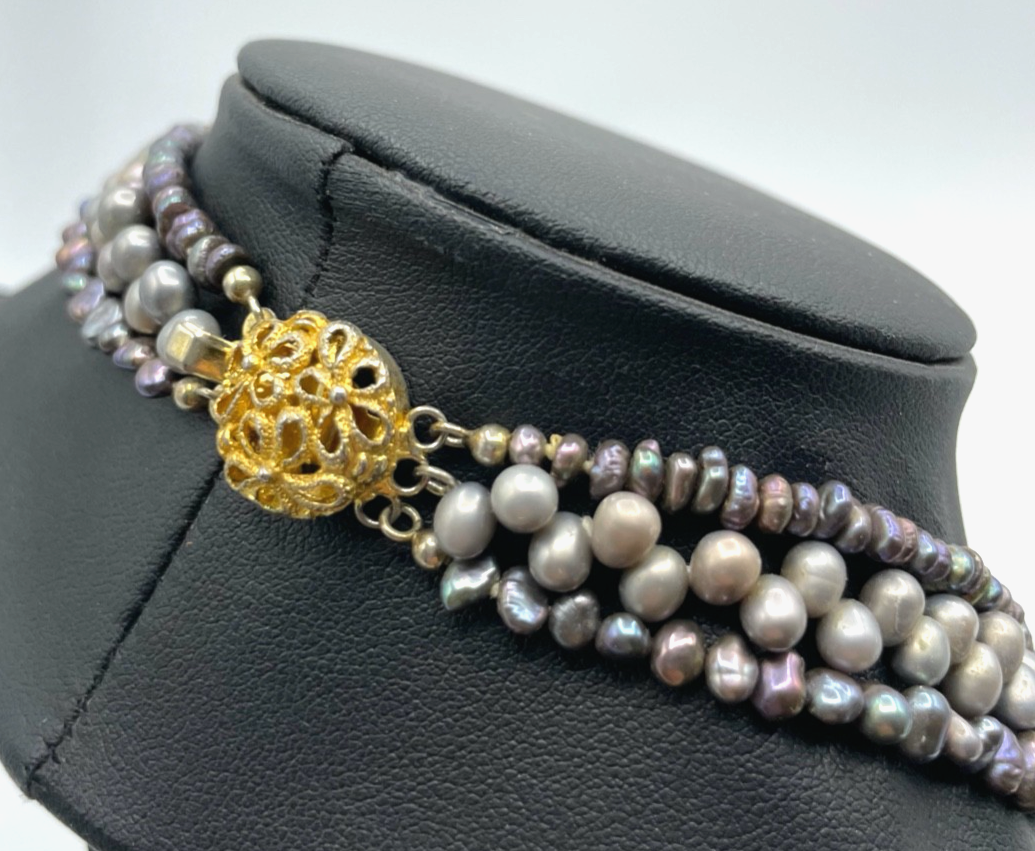 Vintage echte Perlenkette 3 reihig Collier Keshi SWZ Perlen sehr gepfl. Grautöne2