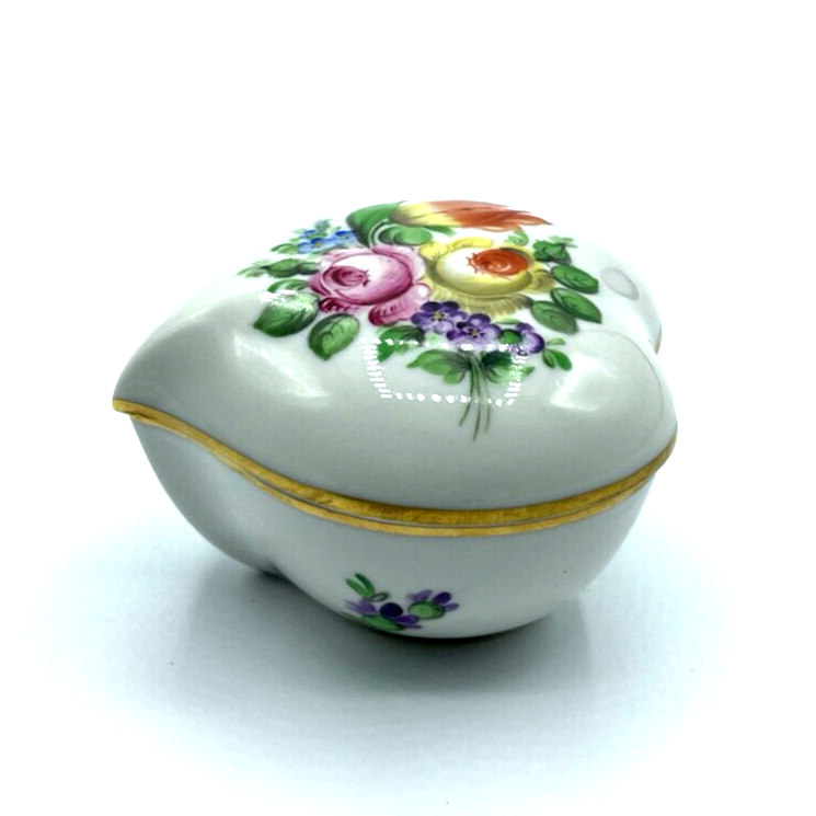 Vintage Herend Porzellan Dose Deckeldose Herz Blumen Bukett handbemalt5