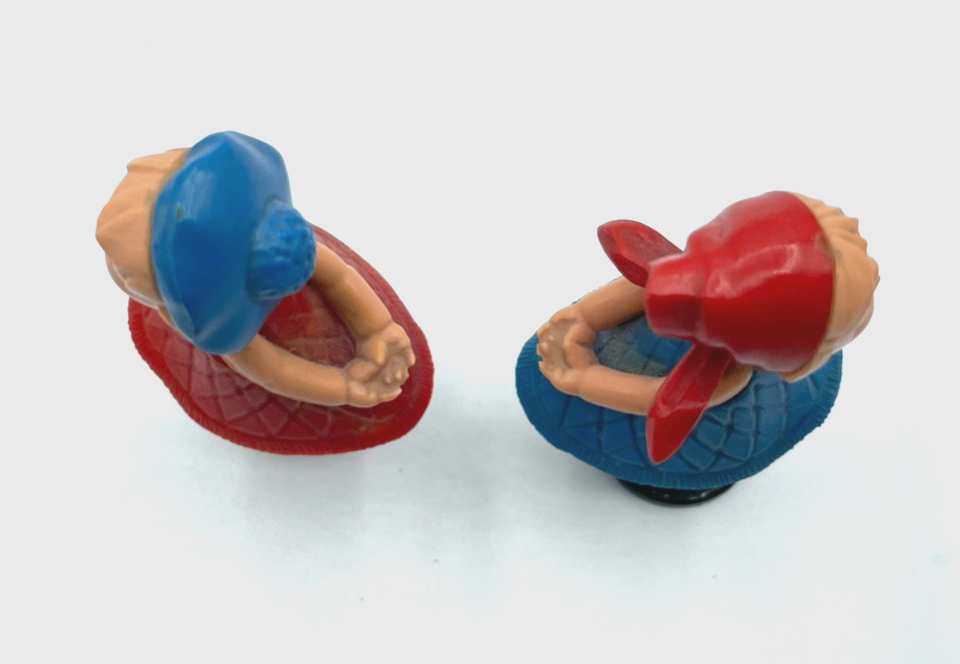 Dachbodenfund 60er J 70er J Magneto BGM Figuren küssende Mädchen W.-Germany7