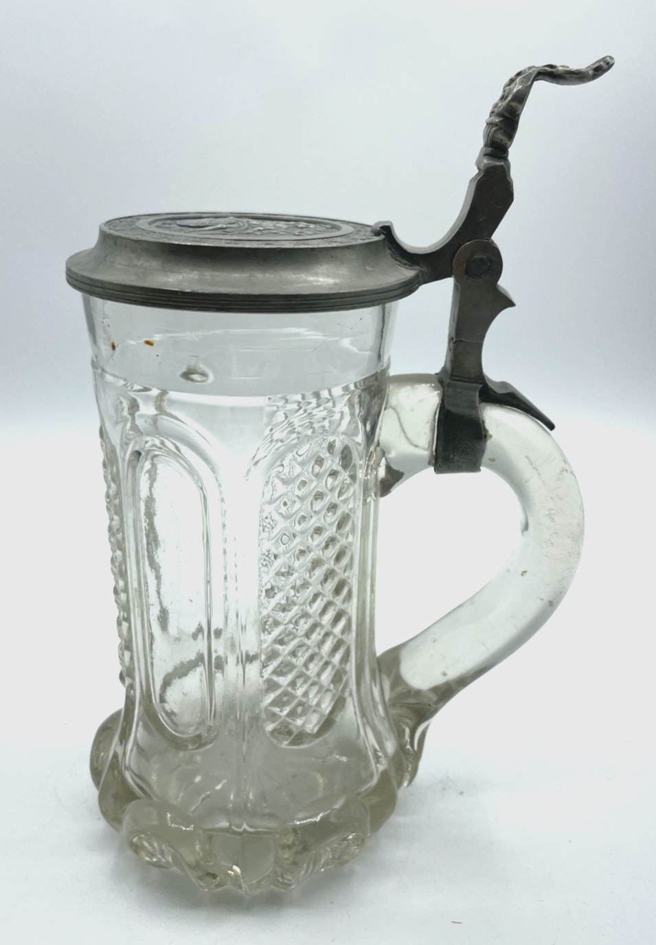 Gepflegter antik Pressglas Bierkrug Weinkrug Zinndeckel Bacchus Motiv 0,4 ltd.1