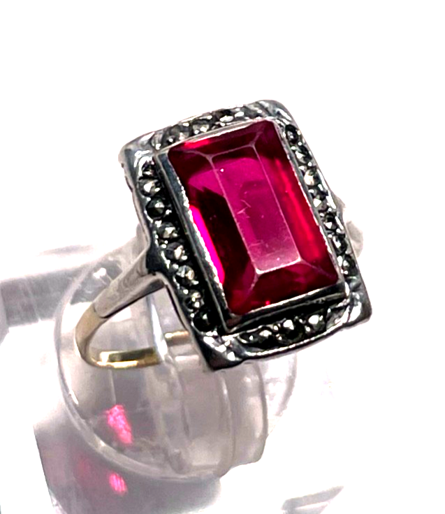 Aparter antik Ring 333 Gold 8 K roter Spinell Farbstein Ø 16 mm RG 50  gepfl.5