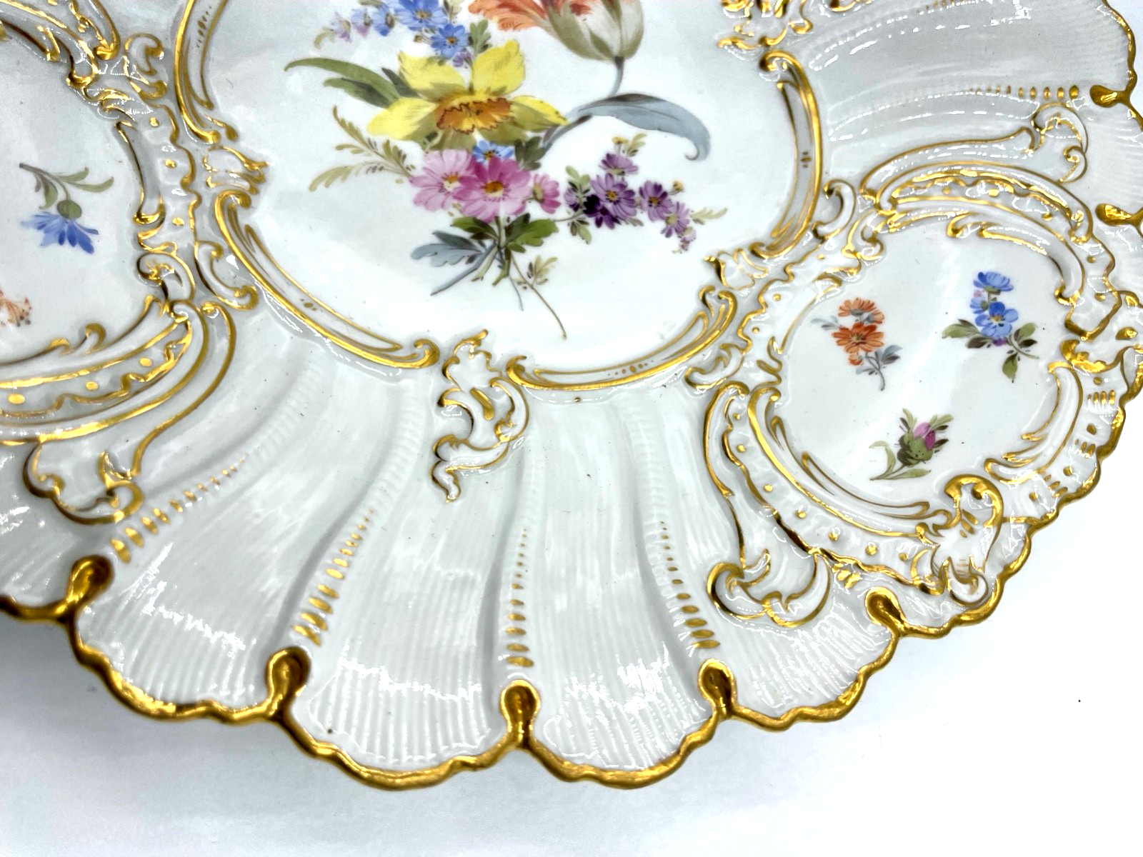 Antik Meissen Porzellan Prunkteller 1. Wahl Blumenbukett Goldstaffage Ø 23 cm5