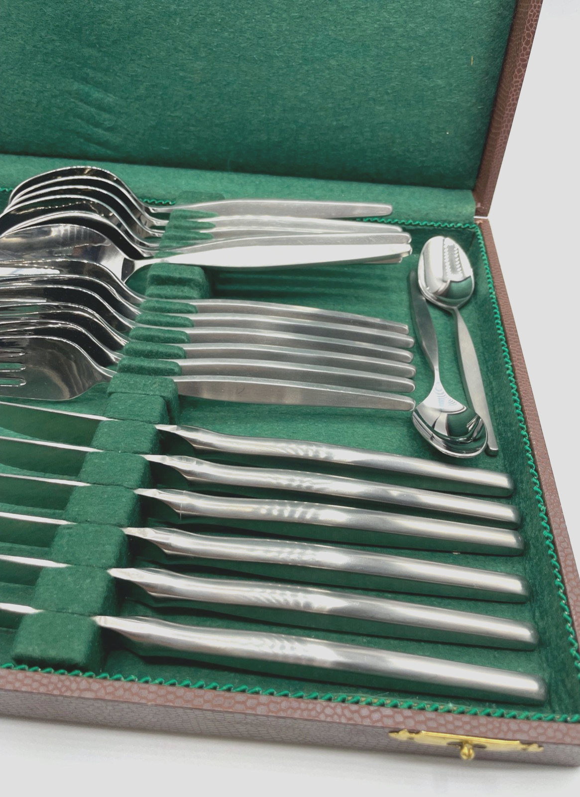 Formschönes WMF - Inox Edelstahl Besteck 24 Teile sehr gepflegt im Koffer2