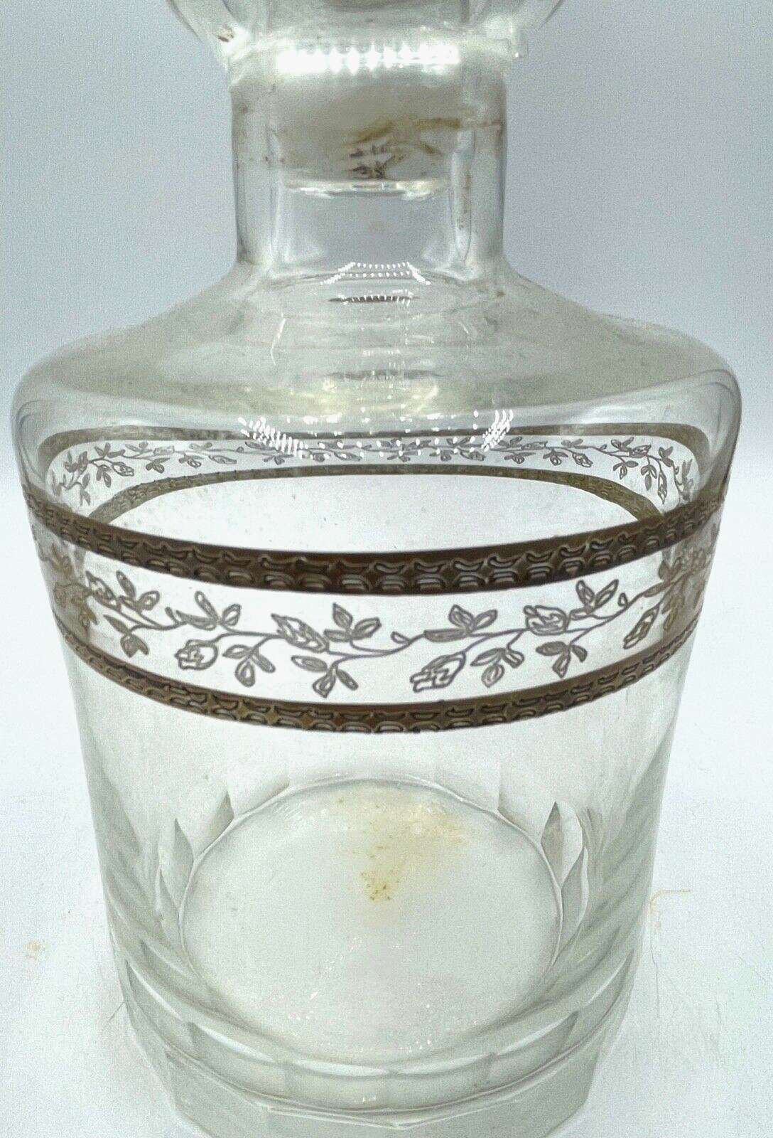 Vintage Glaskaraffe Karaffe Whisky Likör mit Schliff + Gravur Dekor H ca. 21 cm2