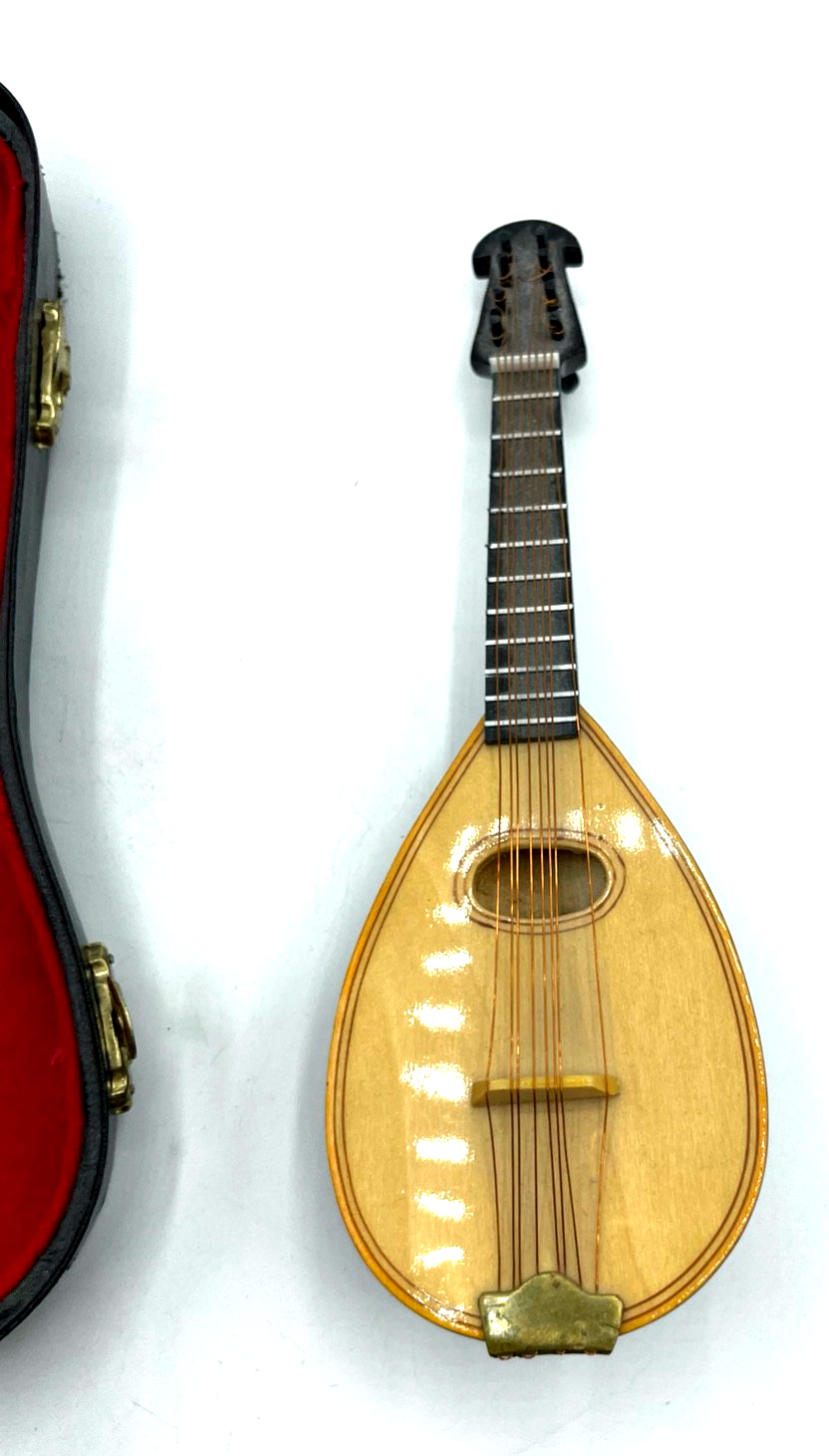 2 x Miniatur Musikinstrument Gitarre + Mandoline im Koffer Handarbeit gepflegt5