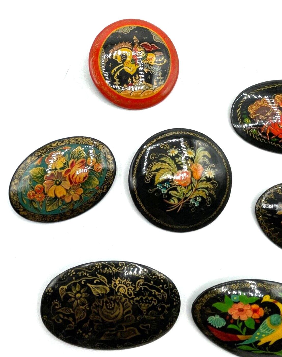 Konvolut Sammlung 7x alte Lack Brosche Handmalerei teils sign. Miniaturmalerei2