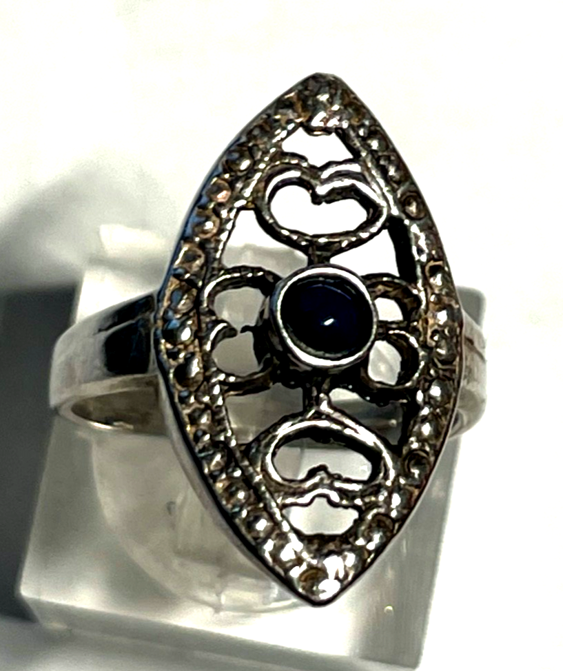 Aparter vintage Sterling Silber Ring Durchbruch + Lapislazuli Cabochon RG 543