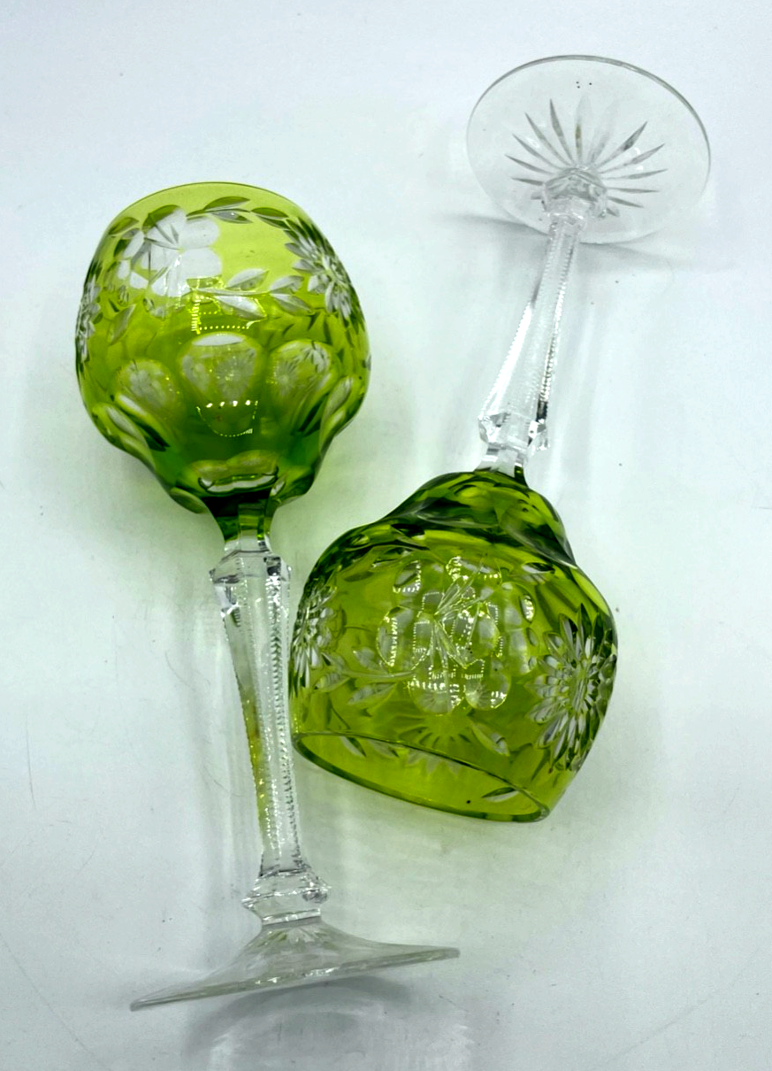2 vintage Bleikristall Weingläser Römer Handschliff floral Dekor grün H 21 cm0