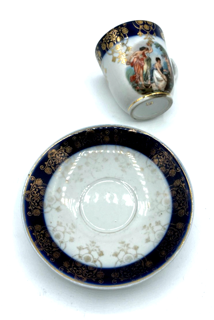 Antik Sammeltasse im Angelica Kauffmann Stil um 1910/20 mit Kobalt + Golddekor3