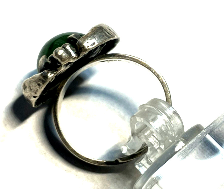 Brutalist Modernist 70erJ Silber Ring TEKA Design grüne Jade offene Ringschiene3