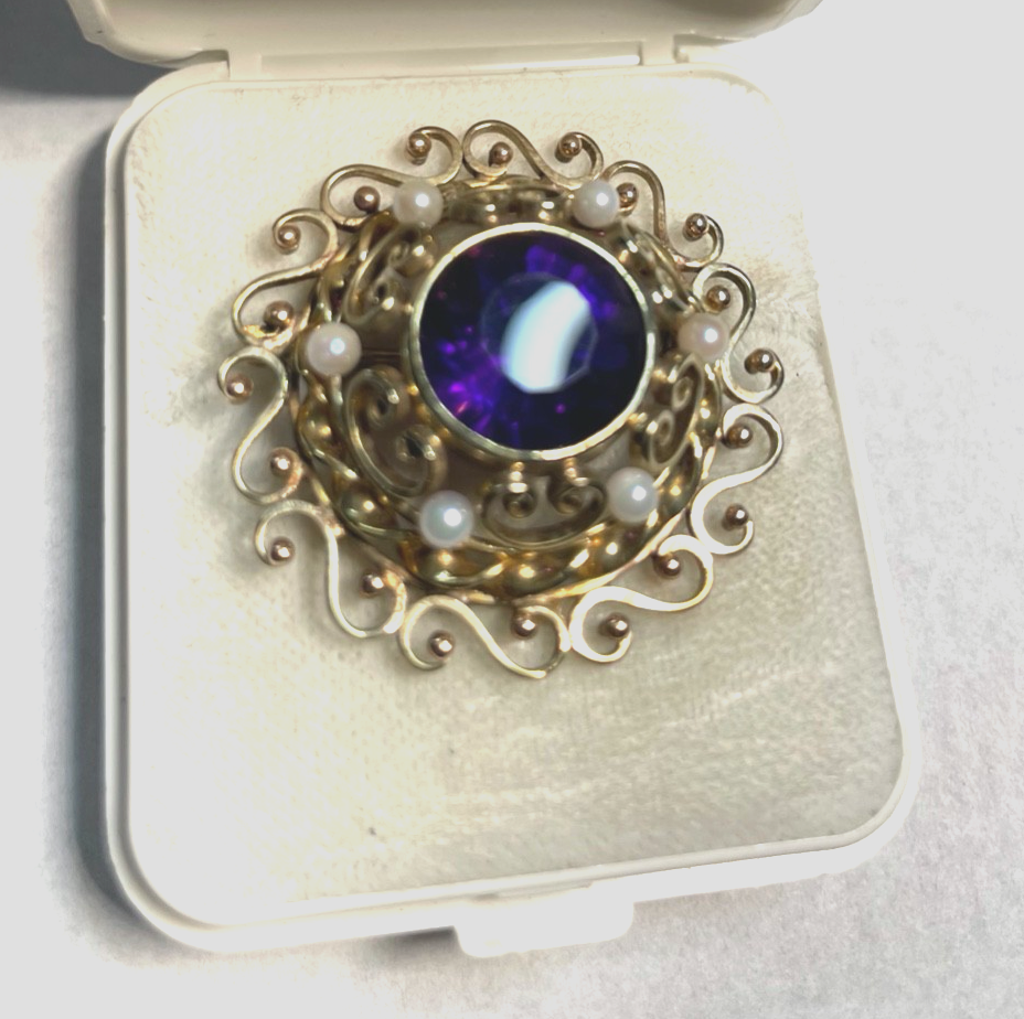 Edle 585 Gold 14 K Brosche mit 1 Amethyst + 6 kleine Orientperlen Juwelier gepfl0