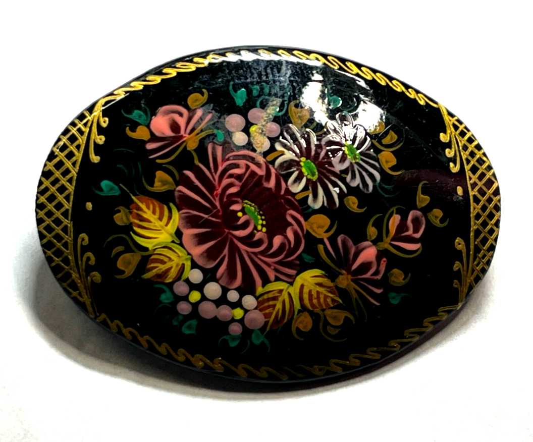 Antik Lack Brosche Blumen Bukett Motiv Handmalerei signiert 50 x 35 mm gepfl.0