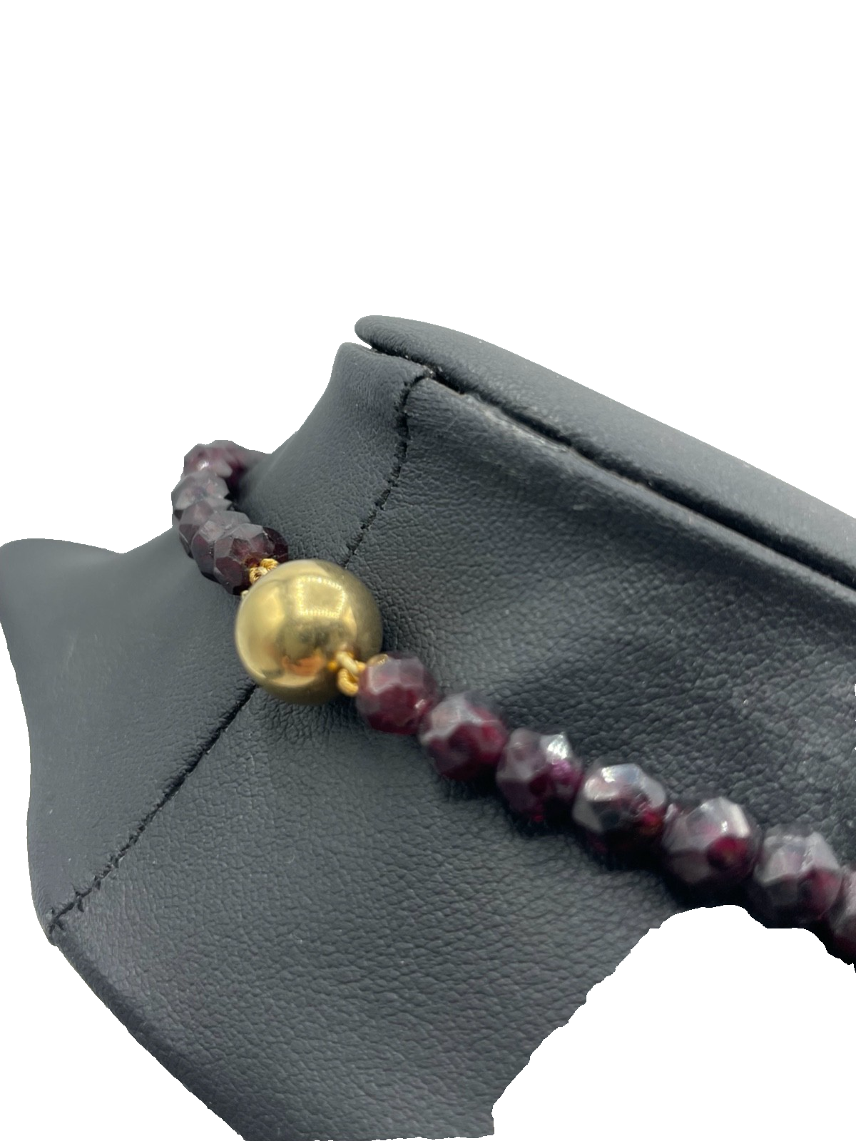 Attraktive 43 cm lange facettierte Granat Halskette mit 750 Gold Kugelschliesse3