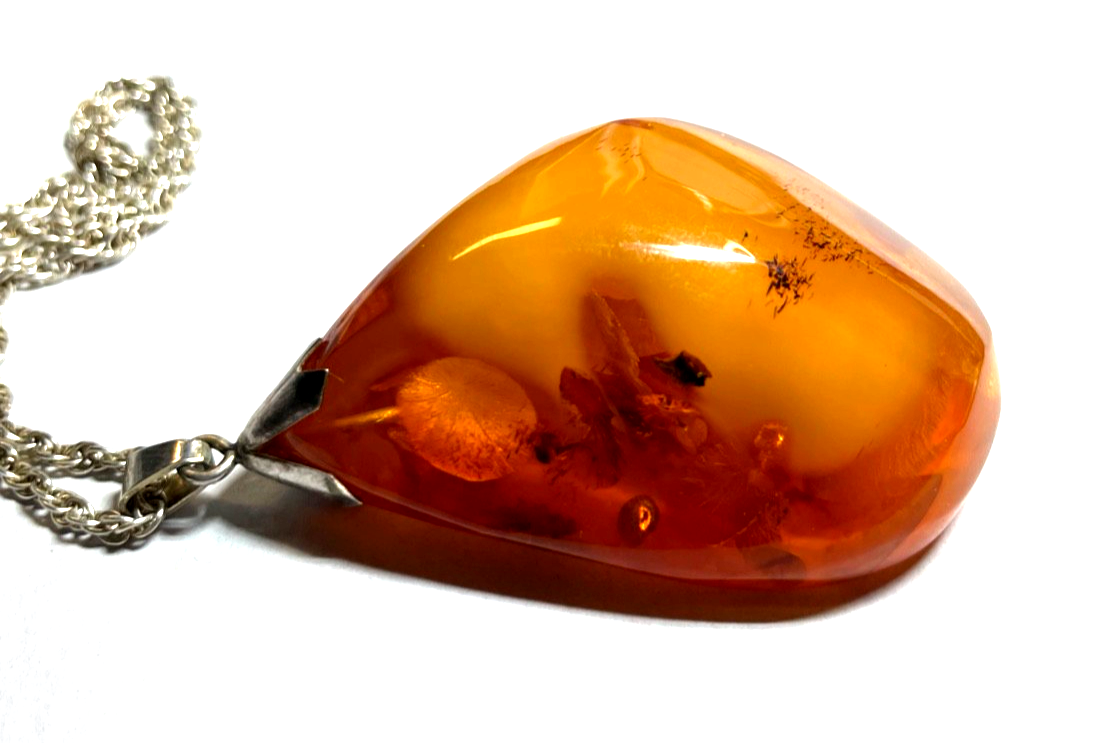 Mächtiger vintage Natur Bernstein Nugget poliert Anhänger Echtsilber Kordelkette3