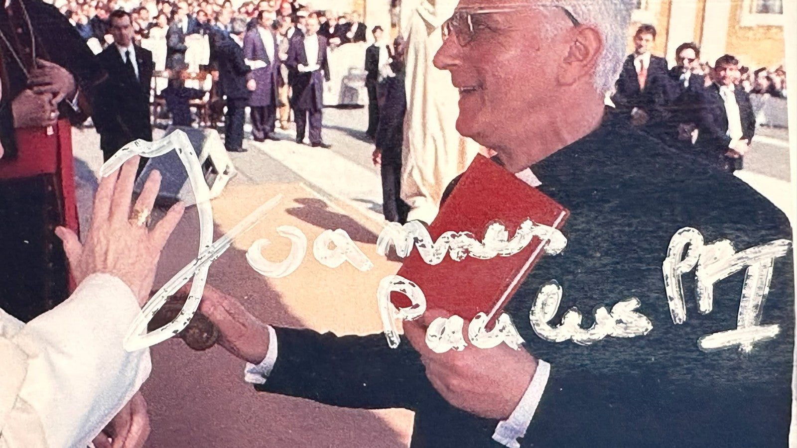 Papst Johannes Paul II. – original signierte Fotokarte mit weißem Marker1