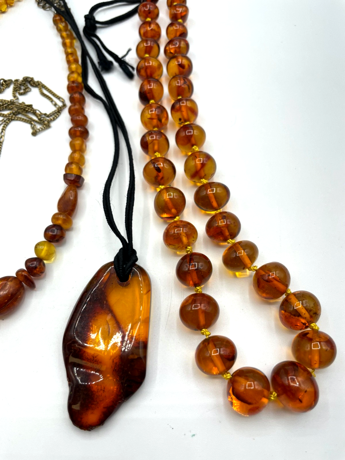 Konvolut tragbar gepfl. Bernstein Schmuck alt + neu Kette Anhänger Anstecknadel6
