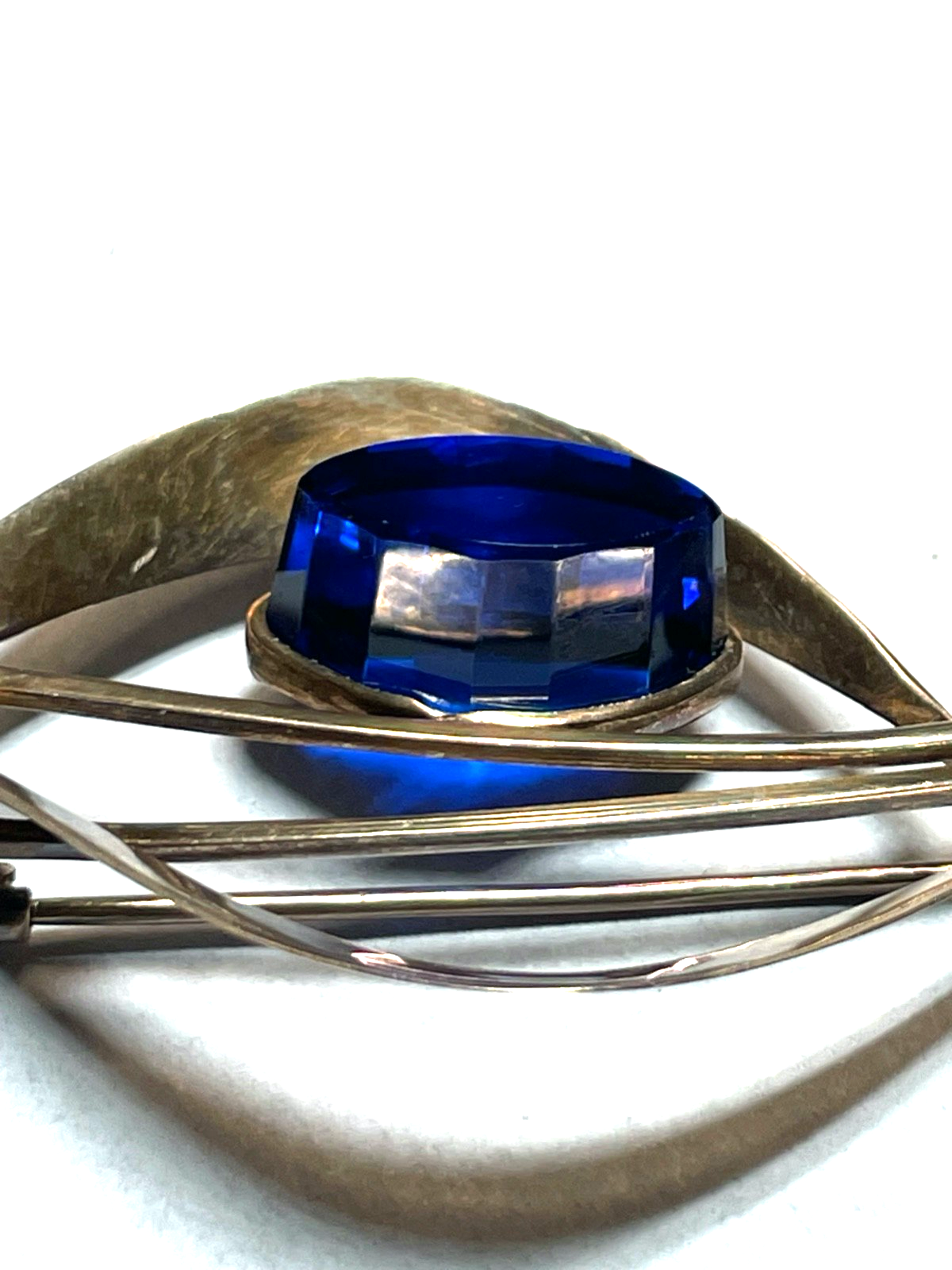 Vintage Design 333 Gold 8 K Brosche Anstecknadel mit Iolith Juwelier Qualität12