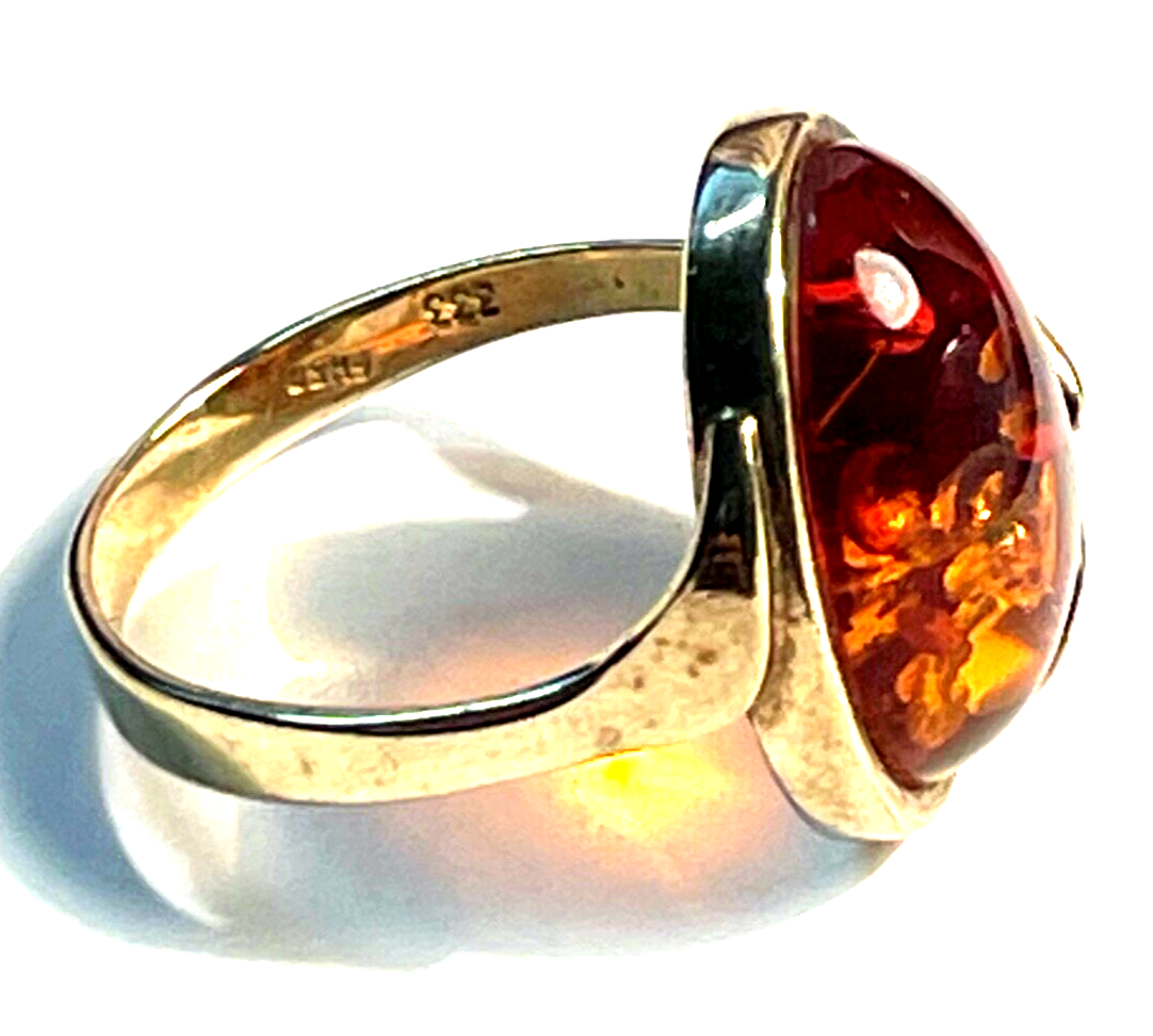 333 Gold 8 K Ring Bernstein Cabochon Ø 18 mm RG 57 gepflegt Juwelier Punze5