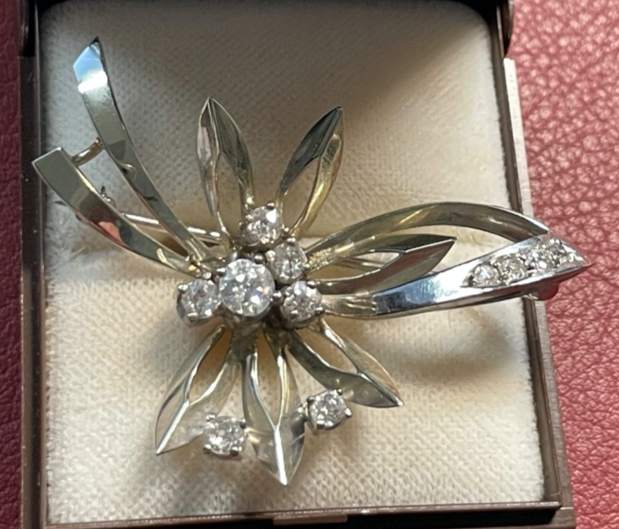 750 Gold Weißgold Brosche insgesamt über 1ct. Brillanten 11 Stück Juwelier Qual.9