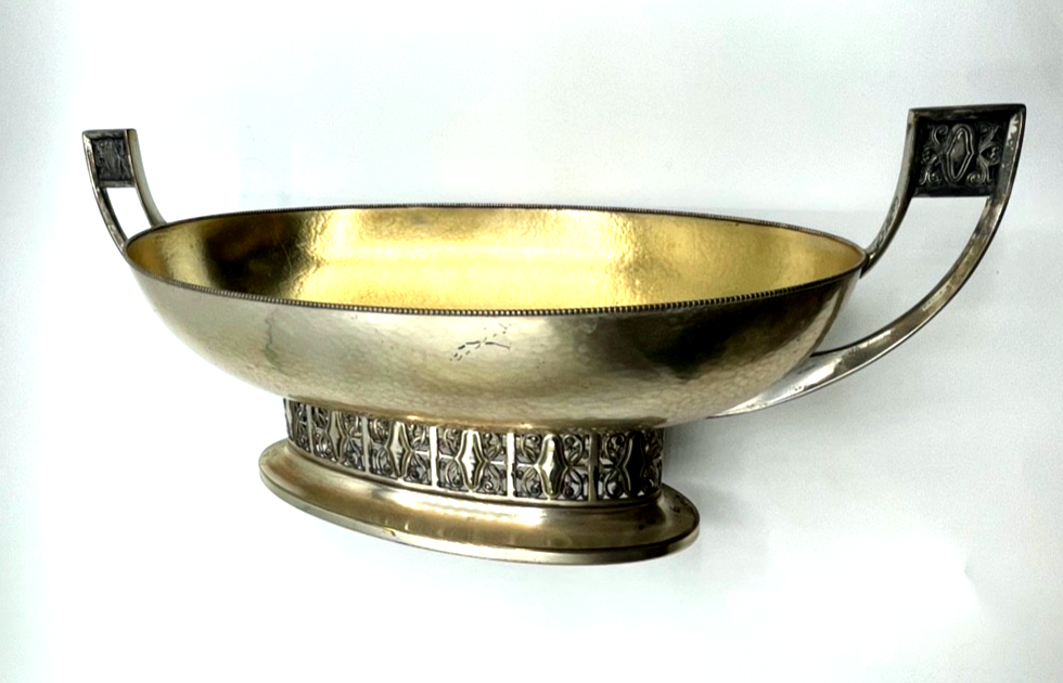 Jugendstil WMF dekorative Anbietschale auf Fuß Hammerschlag Dekor Straussenmarke3