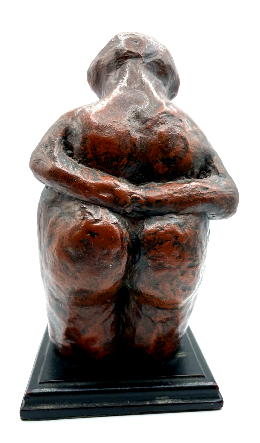 Terrakotta Skulptur Art wie Venus von Willendorf auf Holzsockel H 20,5 cm gepfl.3