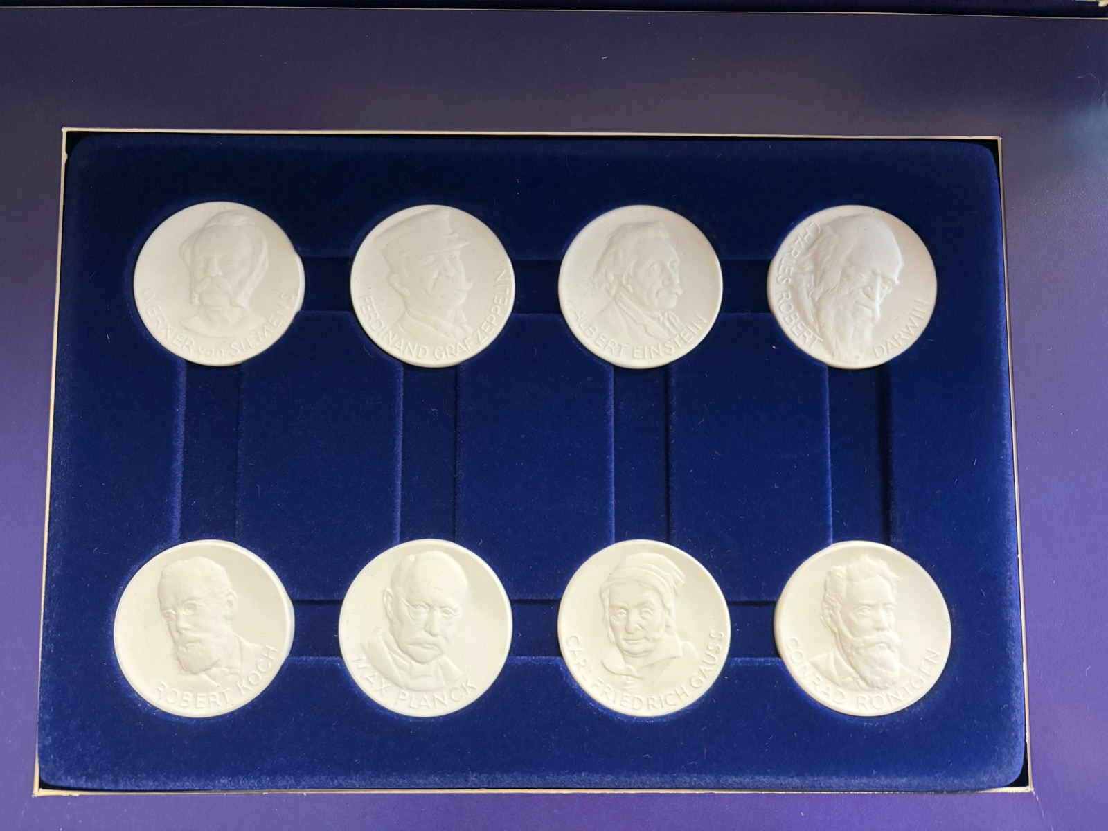 Meissen Porzellan Sammeledition 8 Medaillen 150 J Orden pour le mérité Ø 38 mm2