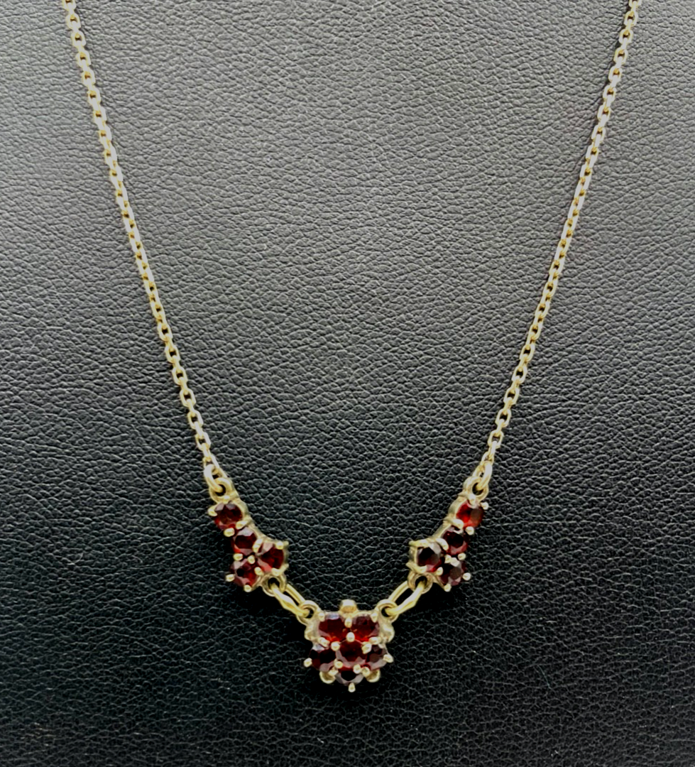 Antik attraktives 333 Gold 8 K Granat Collier Halskette L 42 cm0